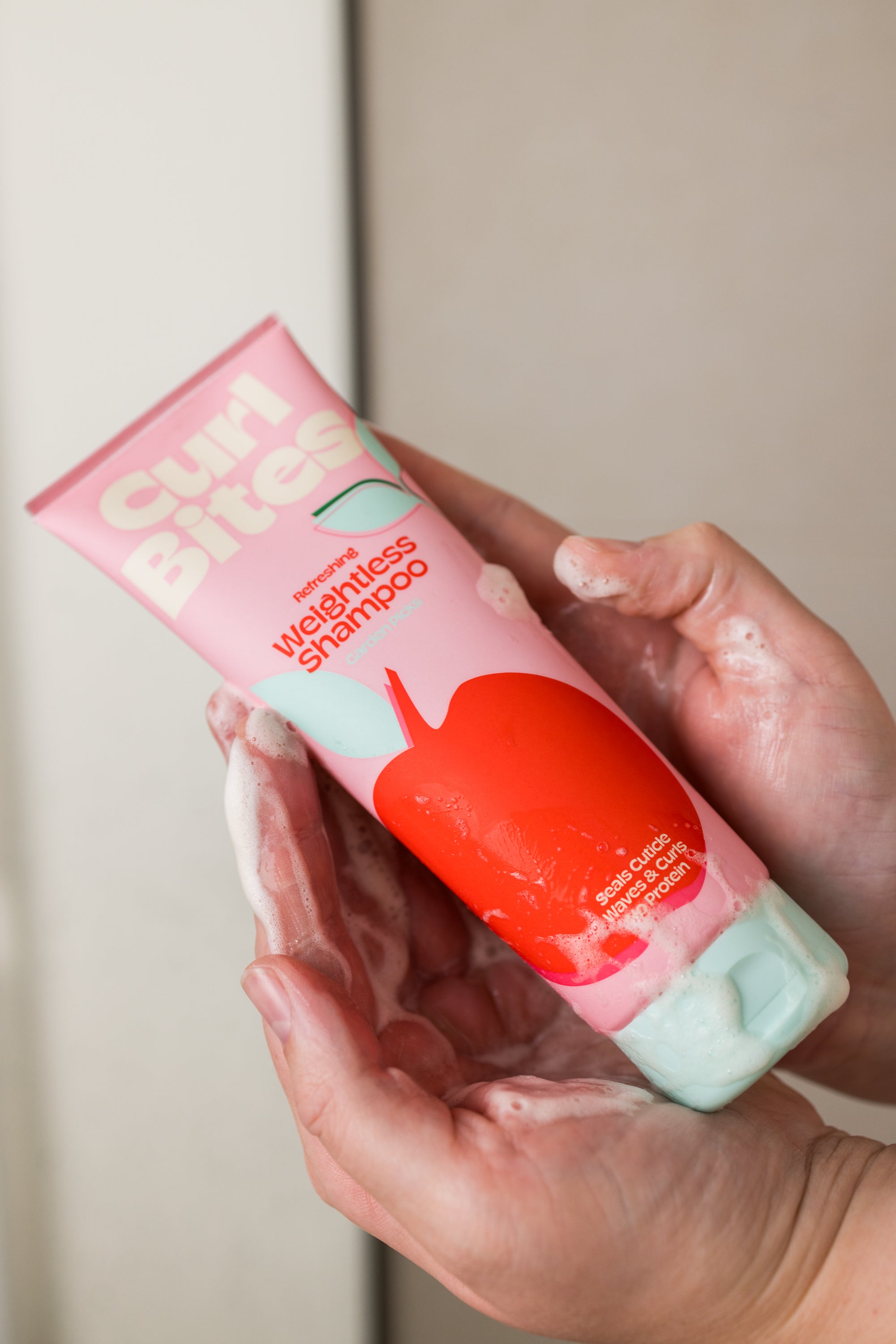 Curl Bites | Refreshing Weightless Shampoo | 250ml